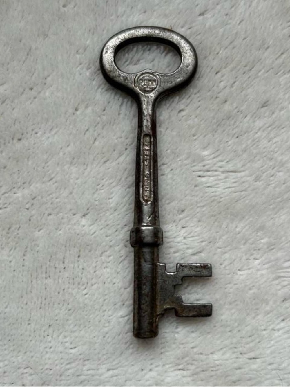 Victorian Goth Antique Skeleton Key